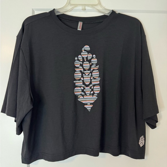 FP Movement by Free People Black and White Patterned Crop Top - Picture 3 of 5